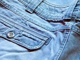 krótkie spodenki jeansowe